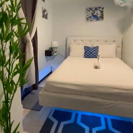 Blue Royalty Bed and Breakfast Portmore Exteriör bild