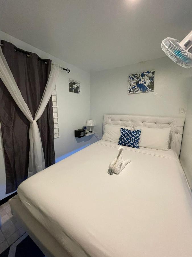 Blue Royalty Bed and Breakfast Portmore Exteriör bild